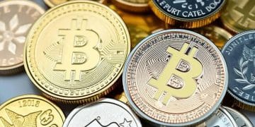 Gold price trends vs silver: what you need to know